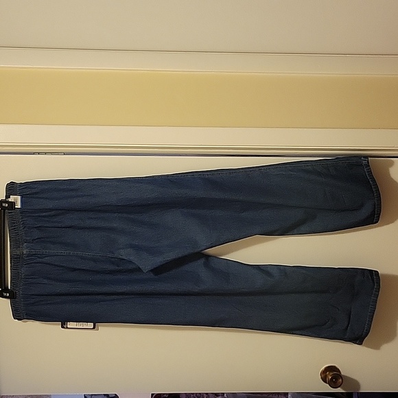 NWT: Gloria Vanderbilt Casuals Elastic Waist Jeans - Picture 5 of 10